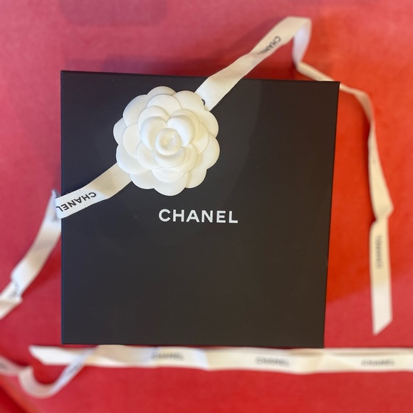 Chanel Black Belt with CC Buckle. Brand new,  highly sought after! - Picture 9 of 12